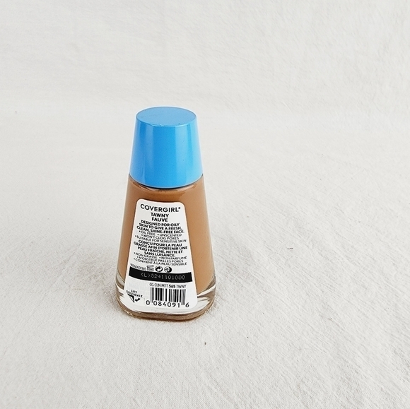 LAST ONE 🔥COVERGIRL Clean matte Liquid Foundation tawny fauve - Picture 7 of 7